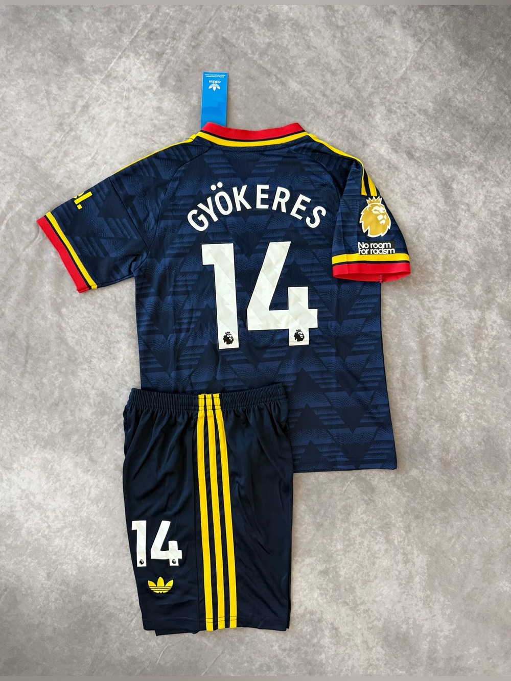 Arsenal Away Kids Soccer Jersey & Shorts with Yellow and Red Trim - Gyökeres #14